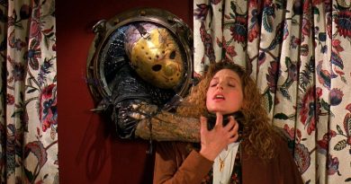 Kan kırmızı anılar, kesilmiş, gizlenmiş, unutulmamış