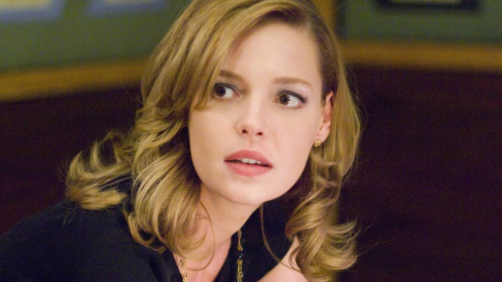 Tropikal rüzgar, renkli desenler, aşk ve nostalji kokusu