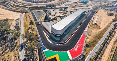 Afrika rüyası sürmeli, Hamilton asfaltları boyayacak