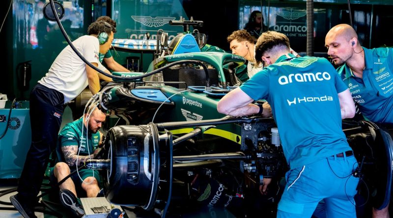 Avustralya'da yarış heyecanı, pilotlar piste çıkmaya hazır