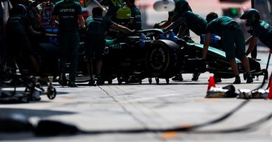 Testler aksadı, umutlar azaldı, Aston Martin ve Honda arasında gerilim