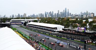 Uçuşlar iptal oldu, Formula 1 Melbourne'de!
