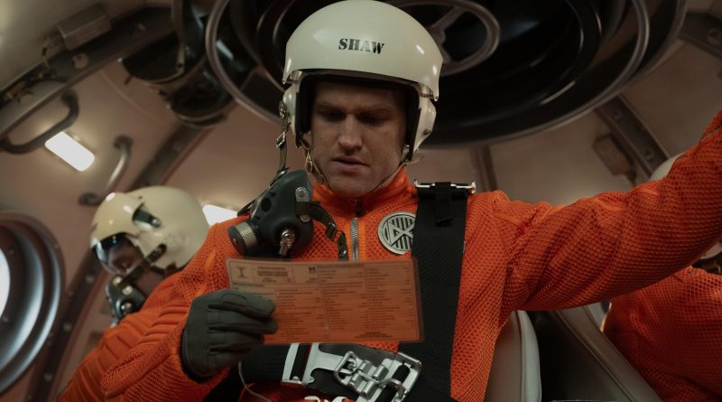 Dev canavarlar yükseliyor, izleyiciler ekrana kilitleniyor