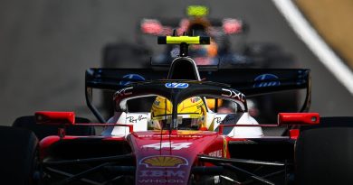 Pilotlar arasındaki rekabet Çin'de alevlendi, sıralama netleşti