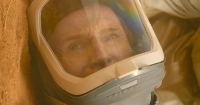 Buzlu dehlizler, dehşet kokusu, umutsuzluk çığlıkları yükseliyor