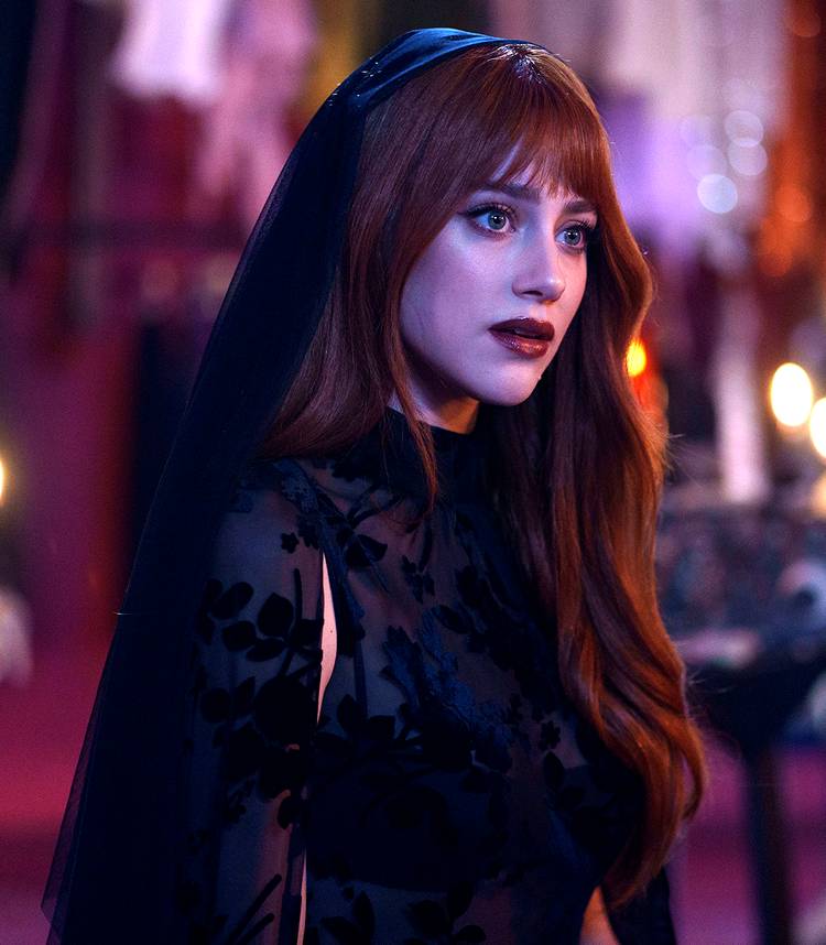 Yüksek moda, gizem, gerilim; karanlığın lüks içindeki dansı