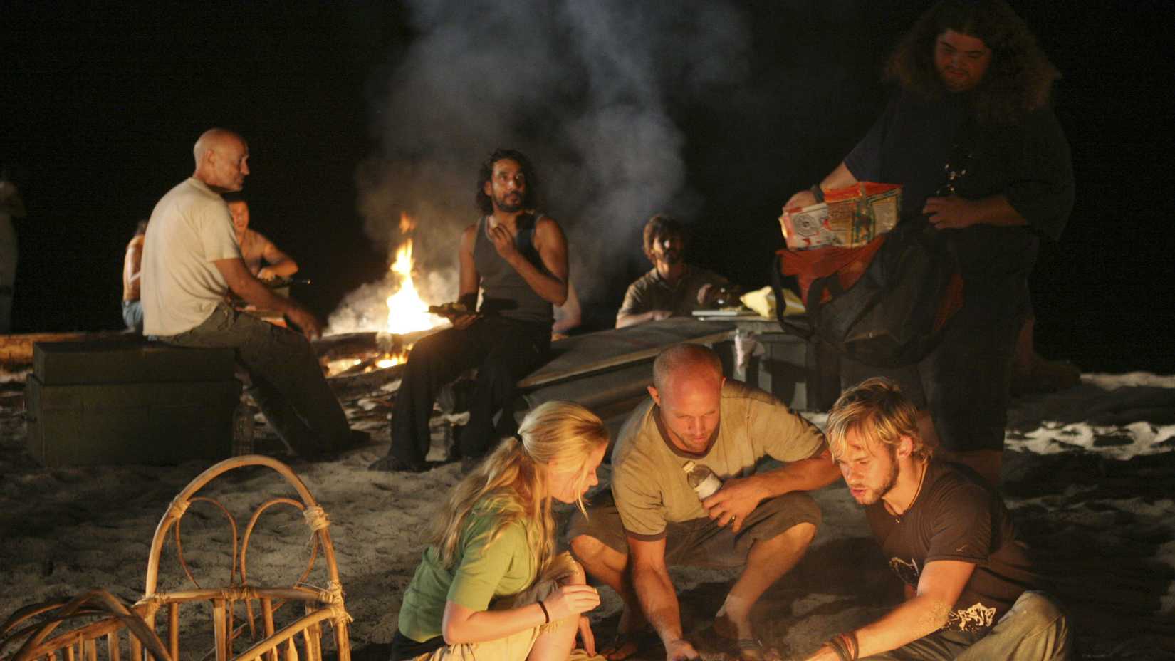 Adalar, gizem, hayatta kalma mücadelesi, efsanevi bir yapım