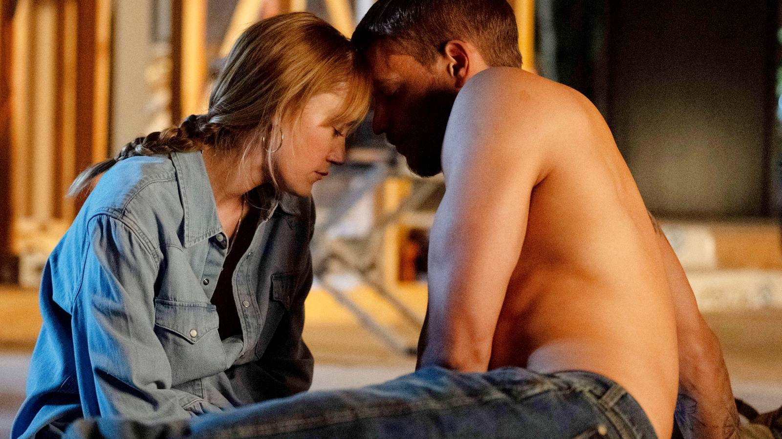 Romantik dram ve korku filmi gişe rekorları kırıyor