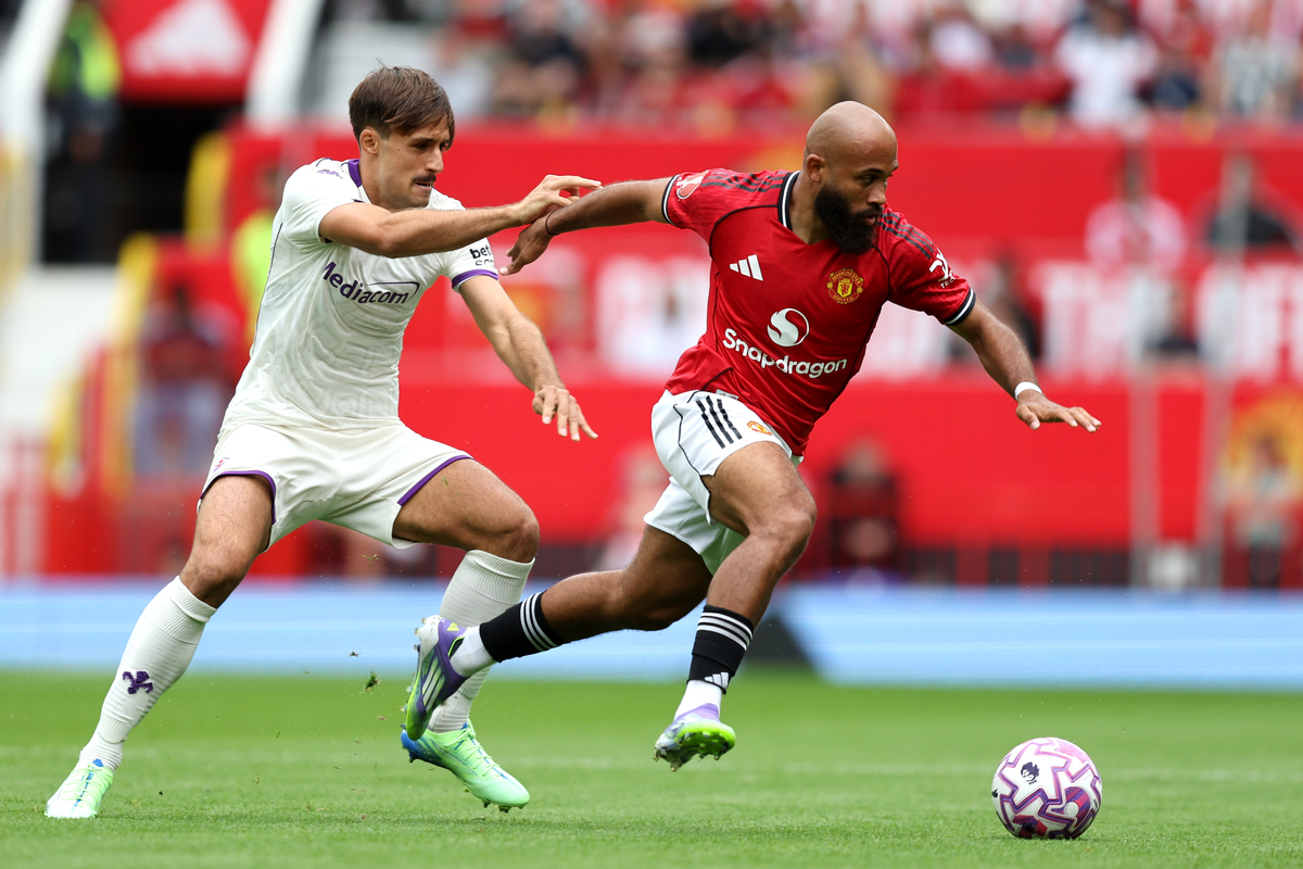 Savaş başlıyor, tribünler doluyor, heyecan dorukta!