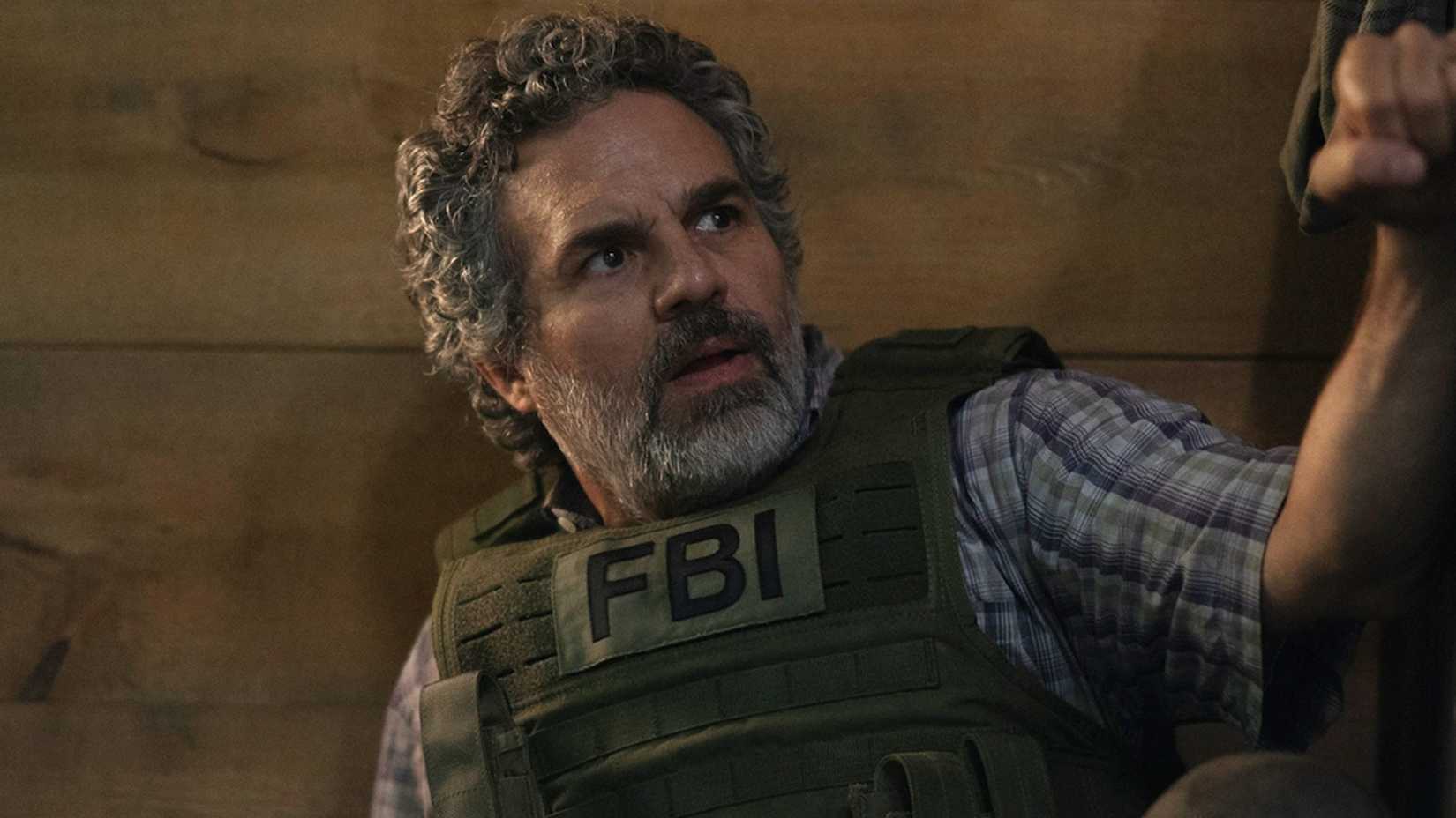 Yoğun bakışlar, karmaşık karakterler, etkileyici performans