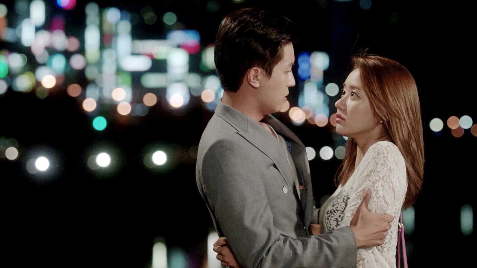 Sahte aşklara düşkünlük, kahkahalar, beklenmedik aşklar!