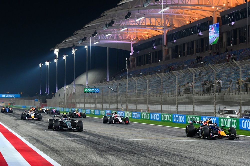 Pistte yeni yüzler, hız tutkusu dorukta, yarış başlıyor!