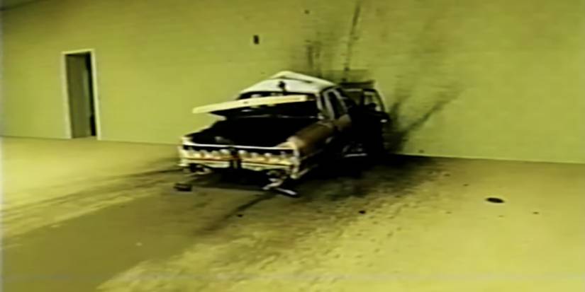 Kayboluşun soğuk nefesi, sonsuz koridorlar, histerik çığlıklar