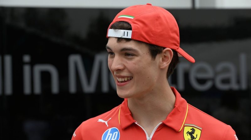 Kırmızı renk hayallerini besliyor, geleceğe umutla bakıyor