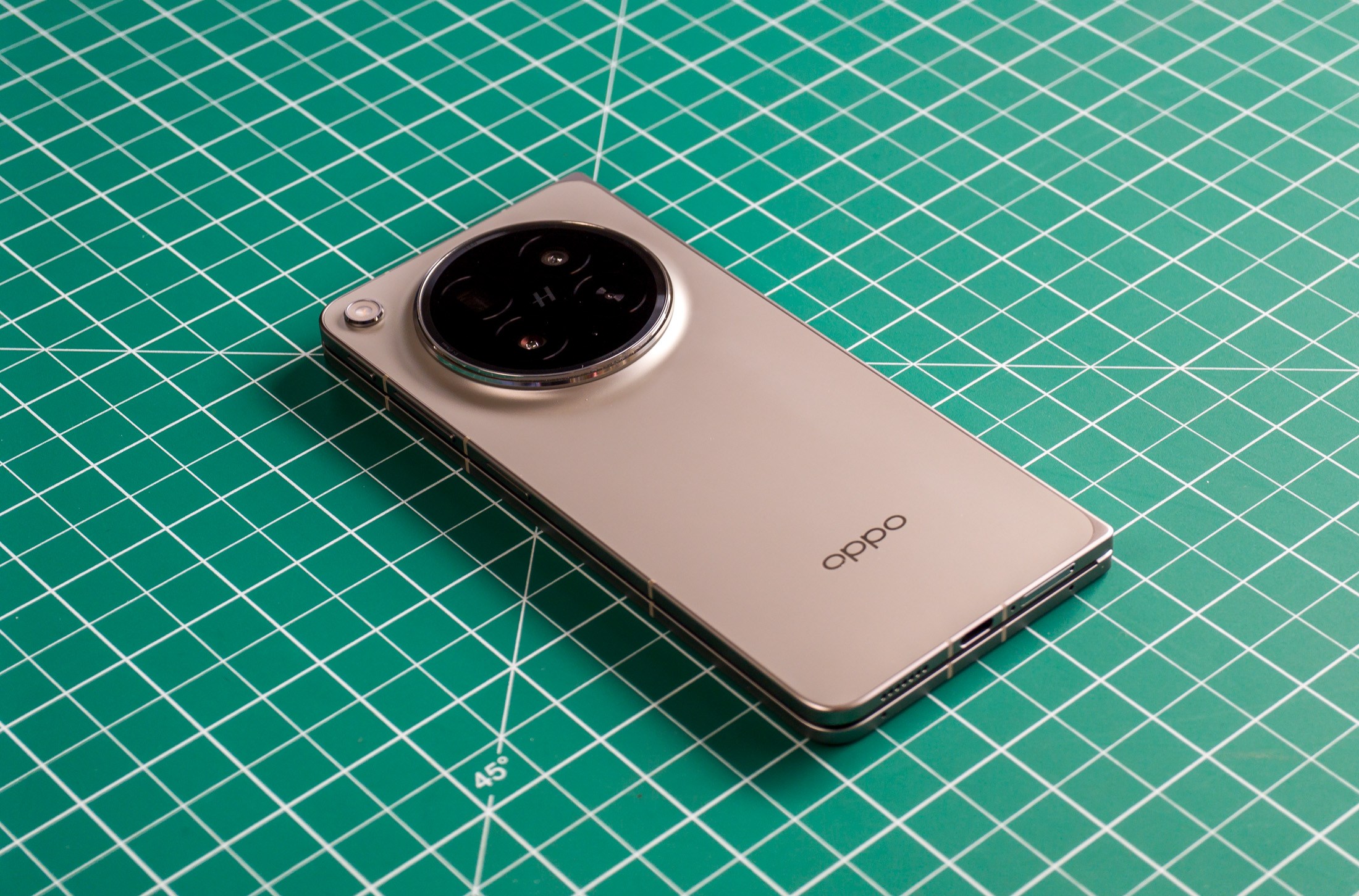 Katlanır ekran devrimi Asya'da yaşanacak gibi görünüyor