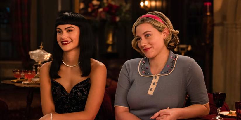 Gizem, dram, absürtlük: Riverdale'in sıra dışı dünyası