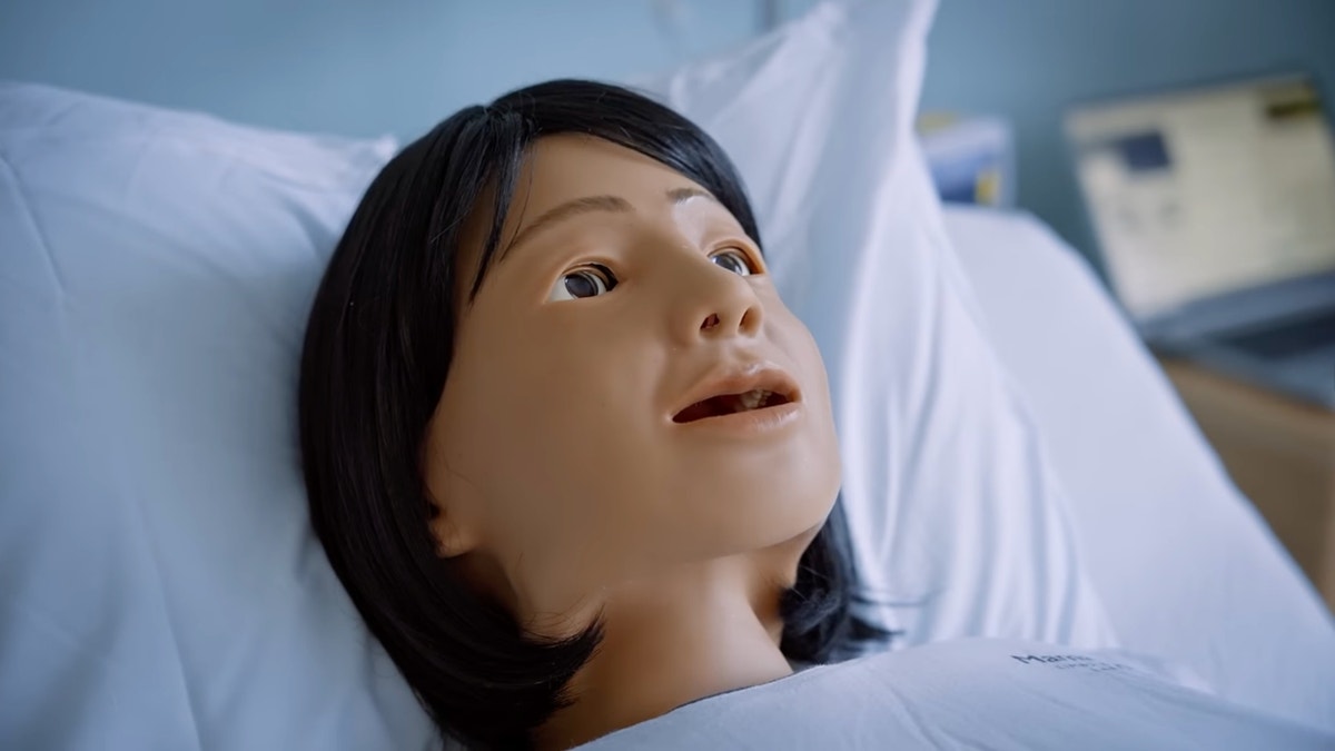 Geleceğin doktorları, robot anneden eğitim alıyor