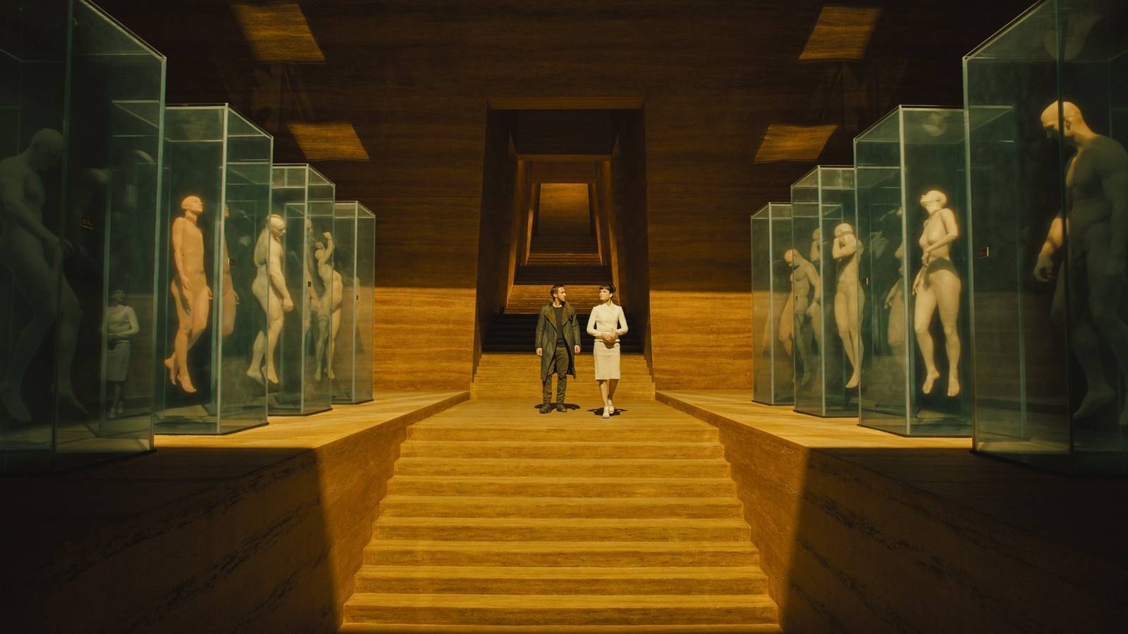 Neon ışıklar, karanlık sokaklar, geleceğin distopyası