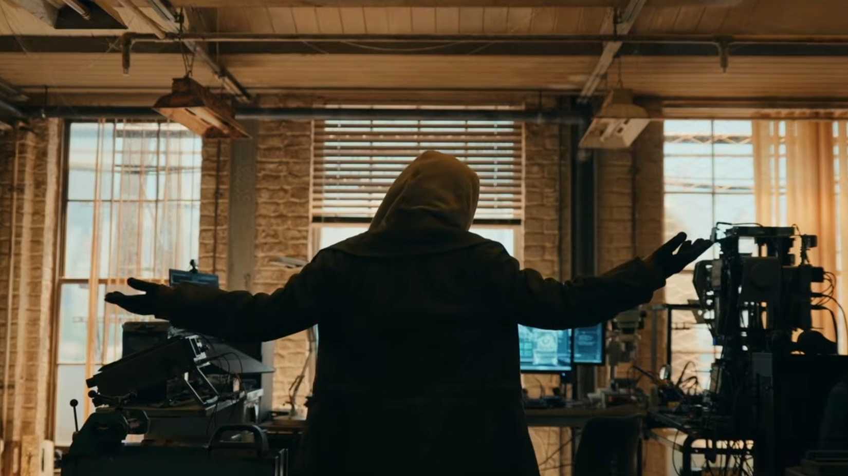 Yeni düşmanlar, eski tanıdıklar, örümcek ağları aksiyonda