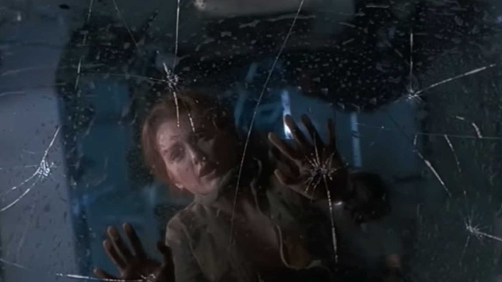 Dinozorlar yükseliyor, nefesler kesiliyor, hayatta kalma mücadelesi!