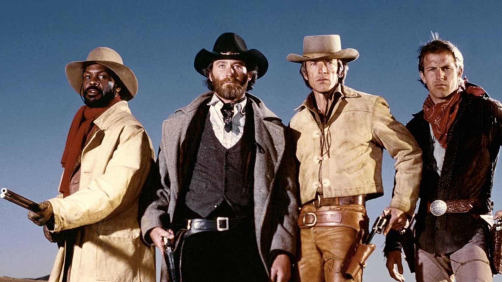 Çöl, atlar, toz ve unutulmaz karakterler