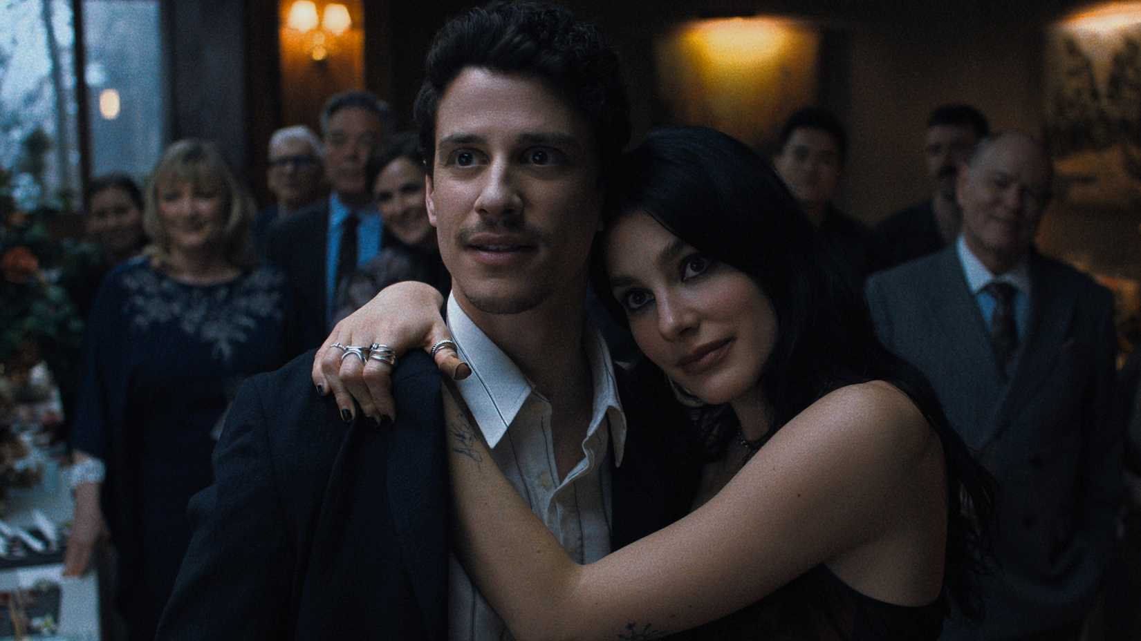 Gizemli düğün, karmaşık ilişkiler, karanlık sırlar belirginleşiyor