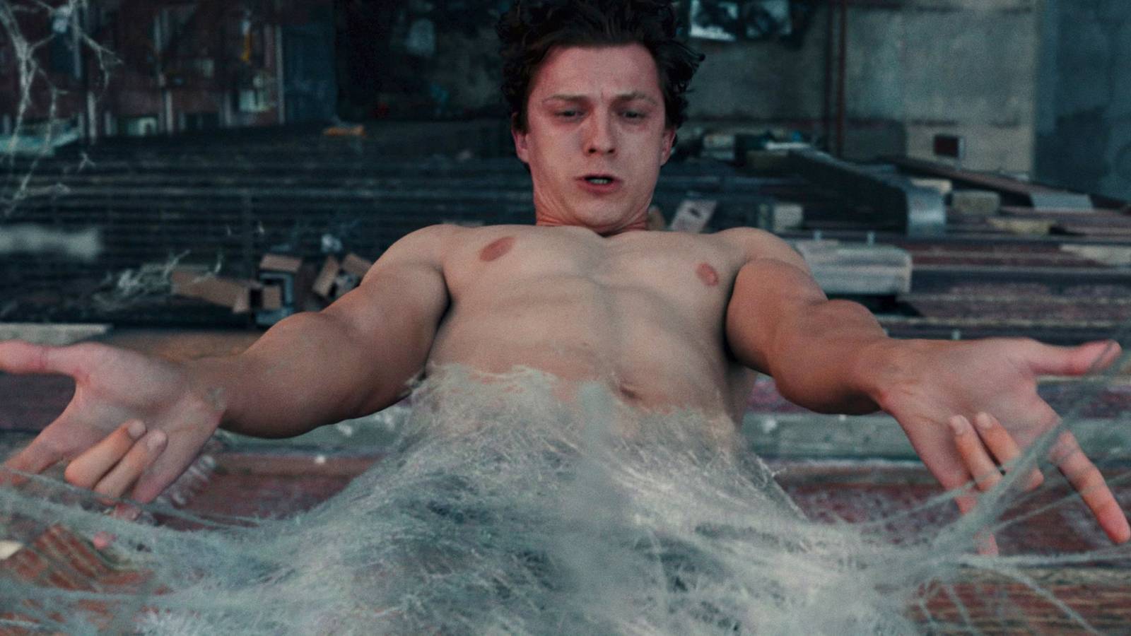 Organik ağlar, yeni güçler, Peter Parker evrimleşiyor