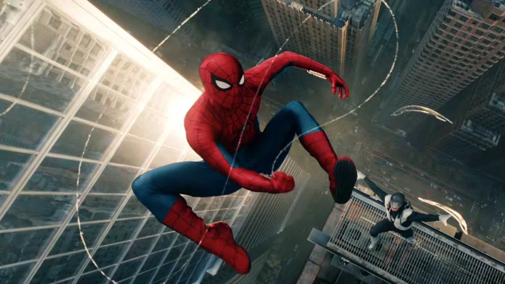 Yeni düşmanlar, eski dostlar, örümcek ağları aksiyon dolu!