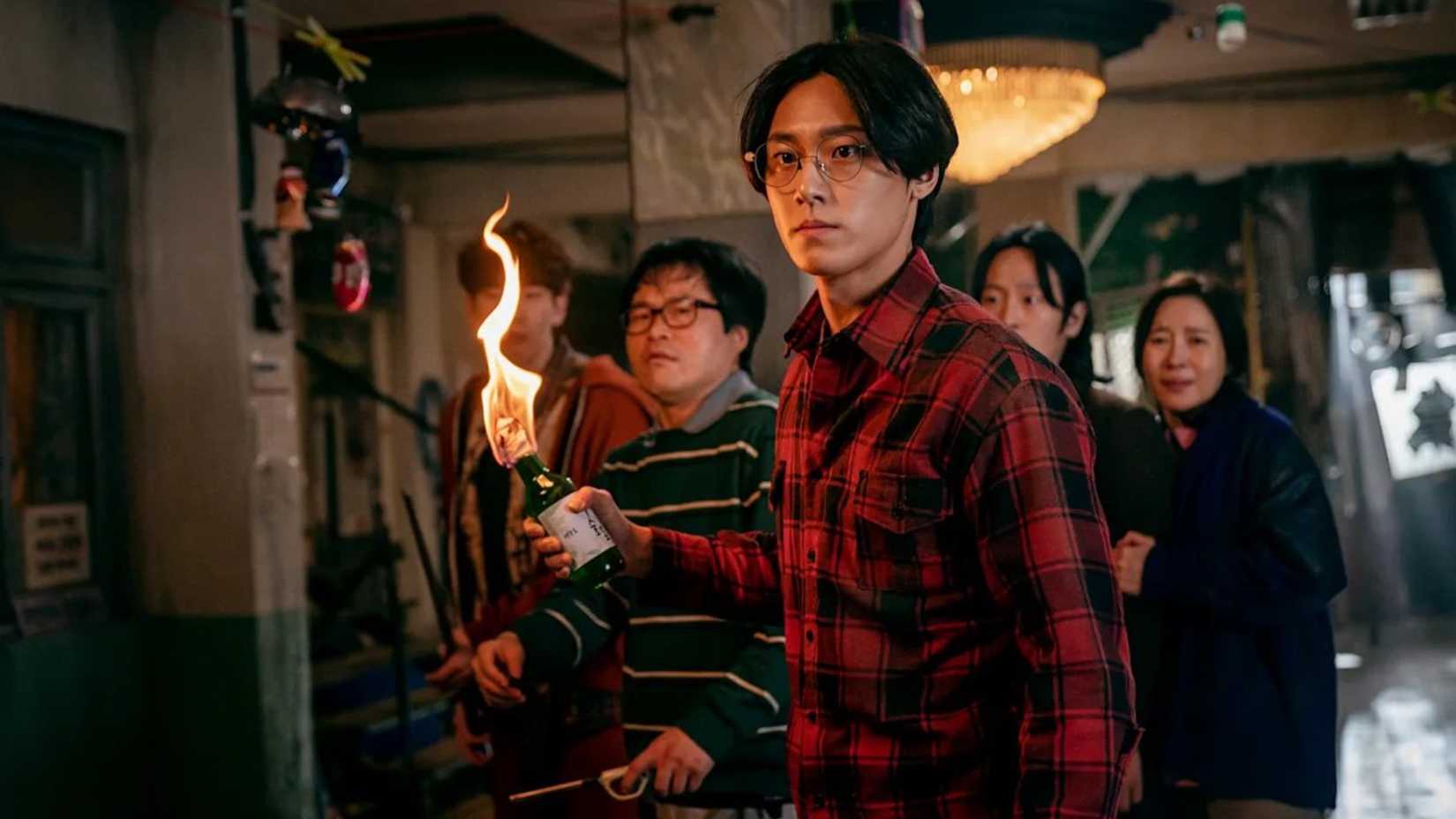 Kaos yükseliyor, umut azalıyor, hayatta kalmak zorundayız