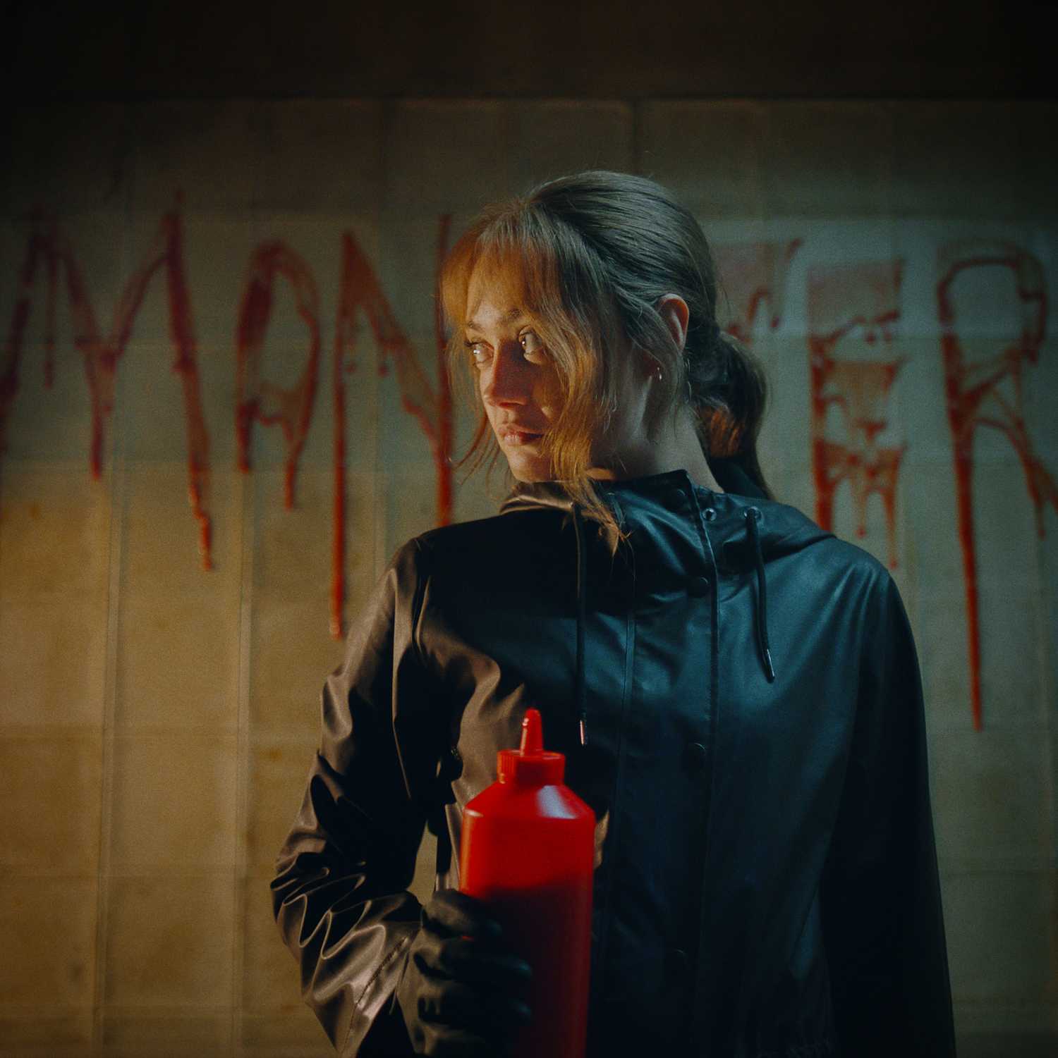 Kan kırmızı bir uyarı, karanlık sırlar açığa çıkıyor