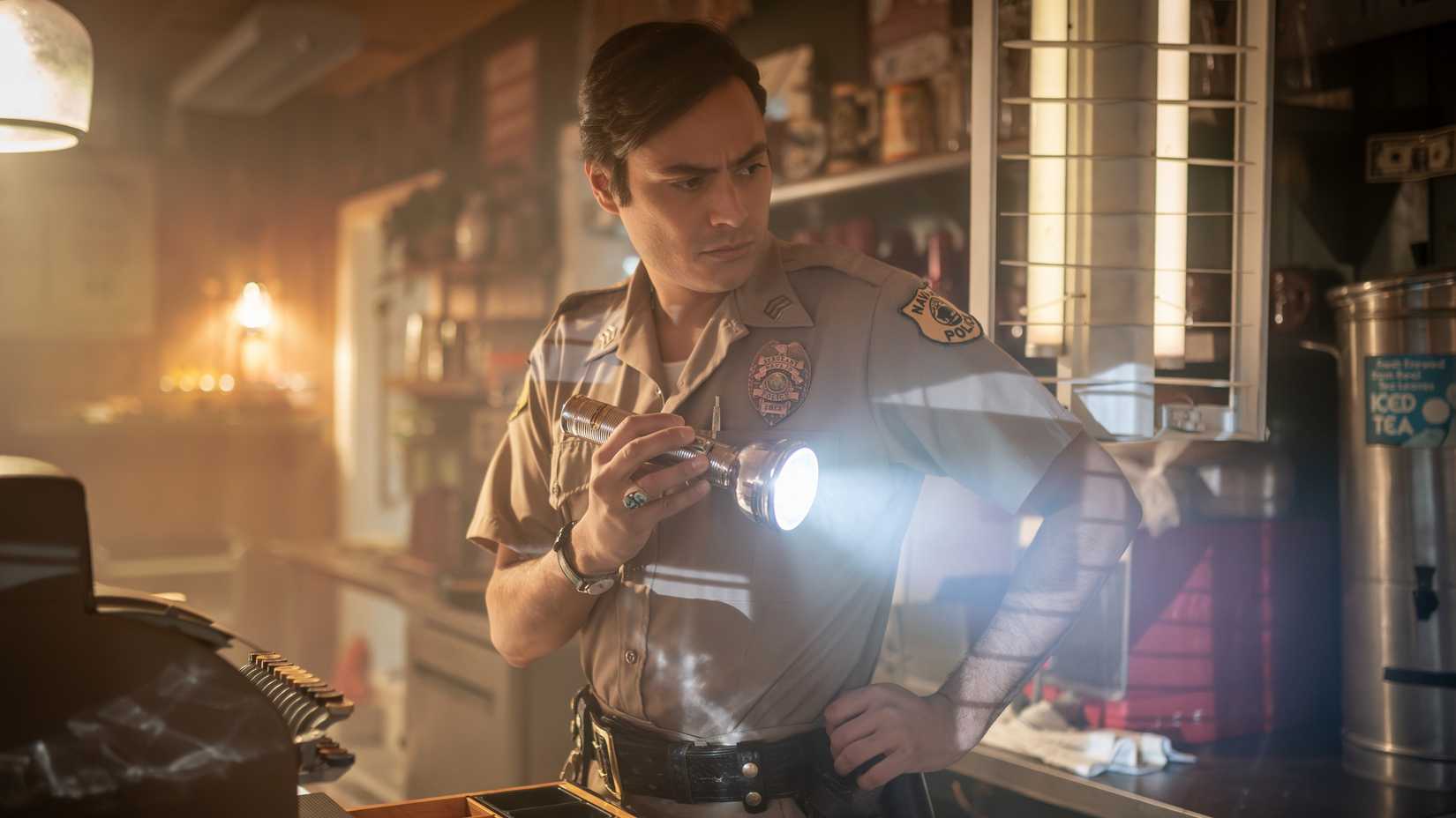 Çöl karanlığı çöktü, Leaphorn hedefte, kim yaptı bu saldırıyı?