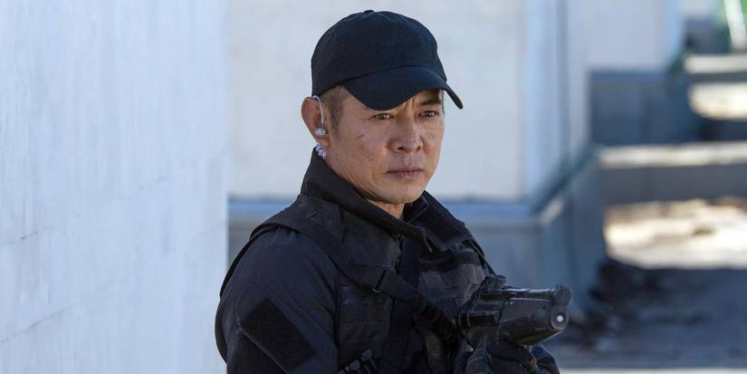 Patlamalar, dövüşler, efsanevi yıldızlar Netflix’te!