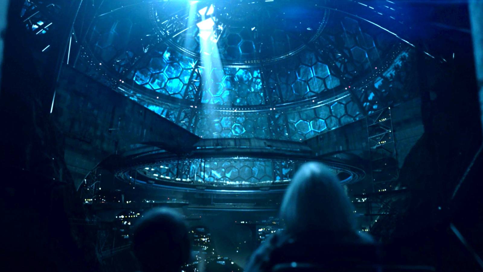 Zaman yolculuğu, gizem, geleceğin teknolojisi, düşünceli