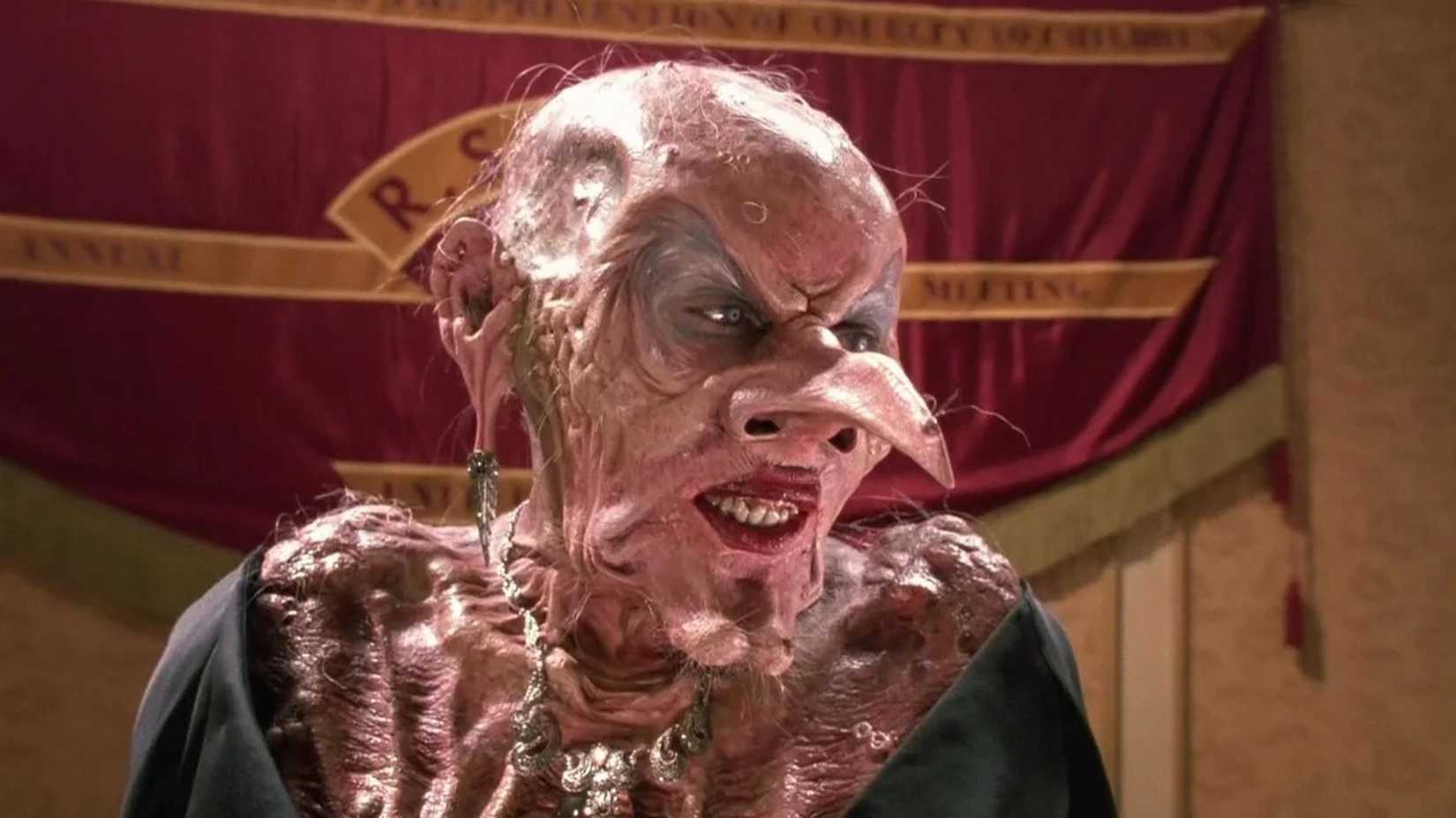 Görselin içeriğine bağlı olarak birkaç seçenek: 1 Karanlık sırlar, kadim