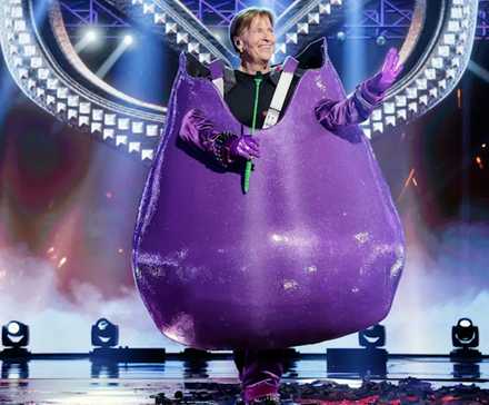 Sanatçı köpek maskesi, olimpiyat ipuçları, kim bu Pugcasso?