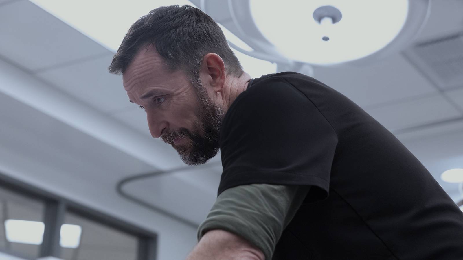 Robby hayatta, teori çöktü, Pitt 2 sezon sürprizi!