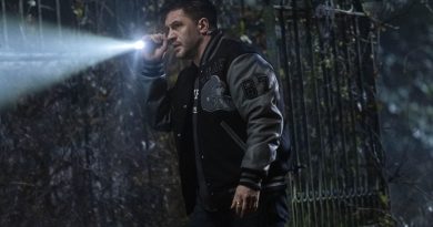 Karanlık kahraman, retro tarz, Cage'in dönüşümü, risk mi başarı mı?