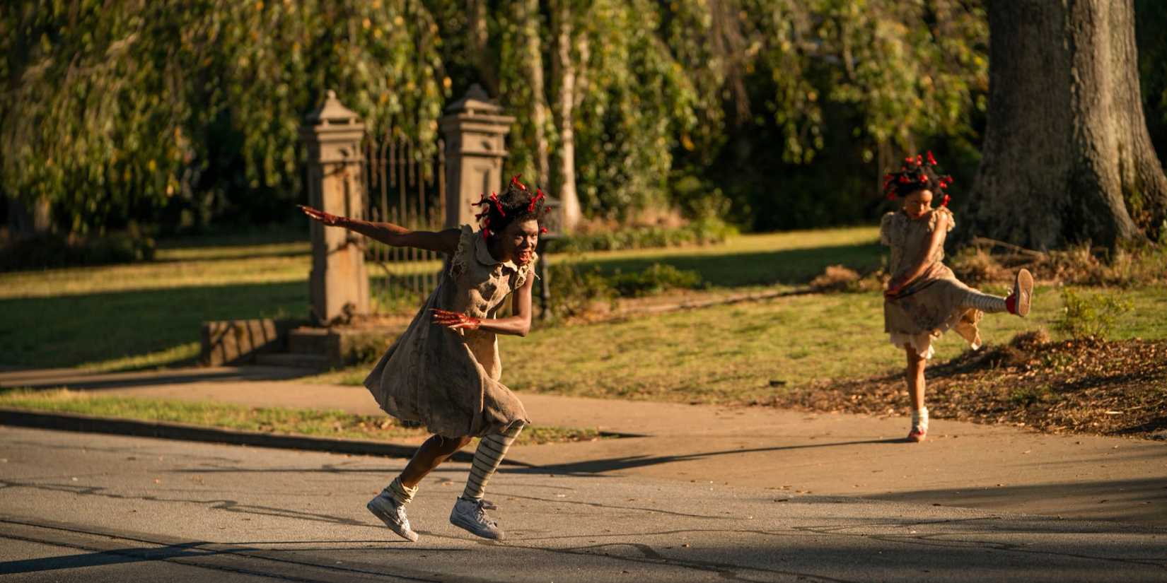 Korku, tarih ve ırkçılık iç içe, büyüleyici bir yolculuk