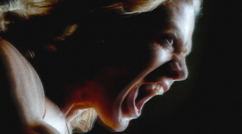 Efsane geri dönüyor, karanlıklar aydınlanıyor, vampirler yükseliyor!