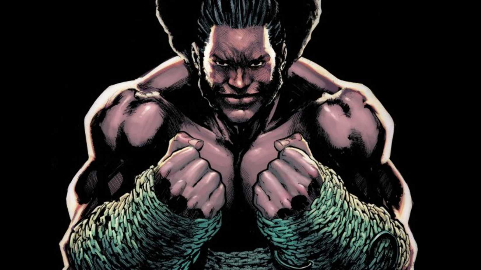 Güçlü kahraman yükseliyor, çekiç onun elinde