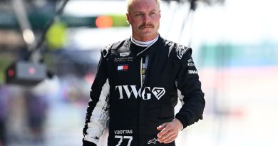 Bottas rahatladı, Avustralya GP'deki ceza silindi!
