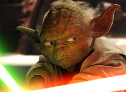 Gizemli geçmişe ışık tutan, karanlık sırlar fısıldayan bir Yoda