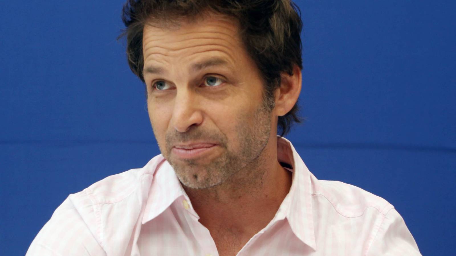 Karanlık kahramanlar, yıkık şehirler, tartışmalı bir başlangıç