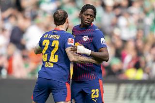 Leipzig savunmasının yıldızı sahadan ayrıldı, endişe büyüyor