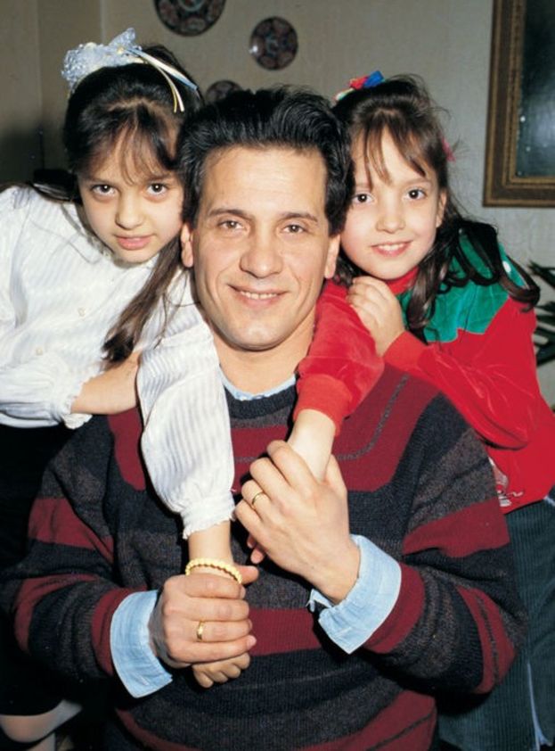 Kız kardeşler arası sessizlik, baba sitemi tetiklemiş gibi