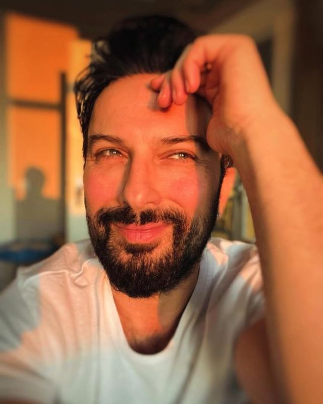 Coşku dorukta, şarkı yazarı arayışı başladı, Tarkan onayladı