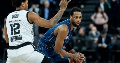 Efes coşkusu: Sırp devini yıktı, seri bitti!