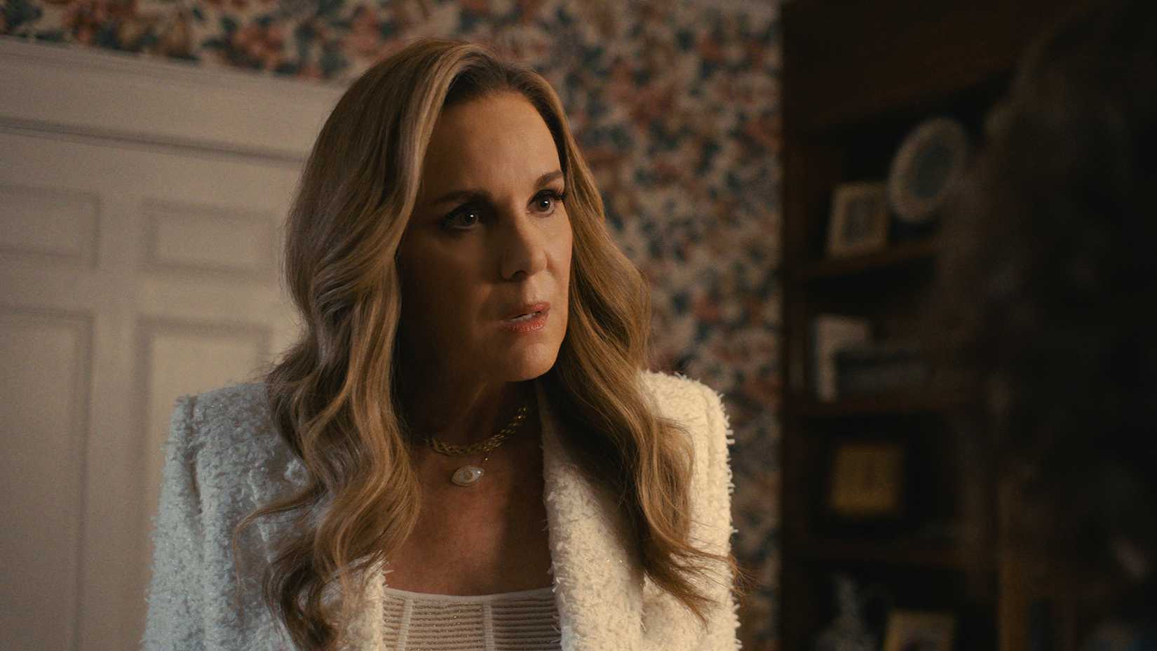 Ailesiyle sorunlu geçmiş, komediyle örülmüş karmaşık ilişkiler