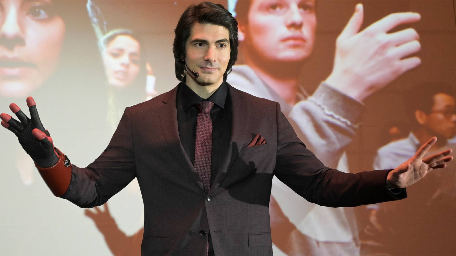 Zaman yolculuğu, kahramanlar, hayranlar, dördüncü duvar yıkıldı