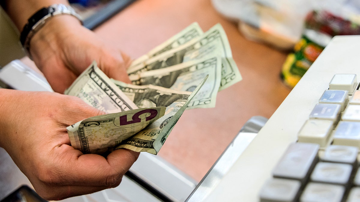 Küçükten başla, bilinçli tüket, tasarruf hedefine odaklan